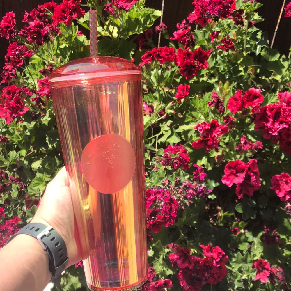 ✨✨Sold!!!Starbucks Iridescent Rose Gold Tumbler✨✨